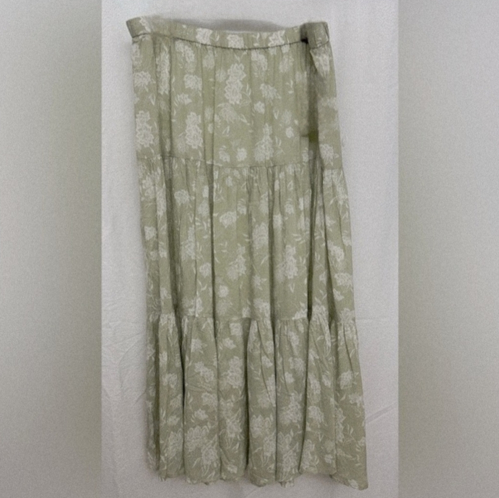 SO Floral Green Midi Tiered Skirt Large Cottage Boho Beachy